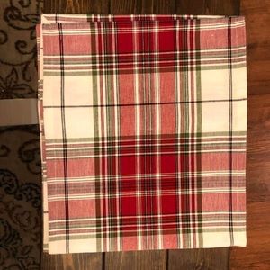 Table runner brand new!